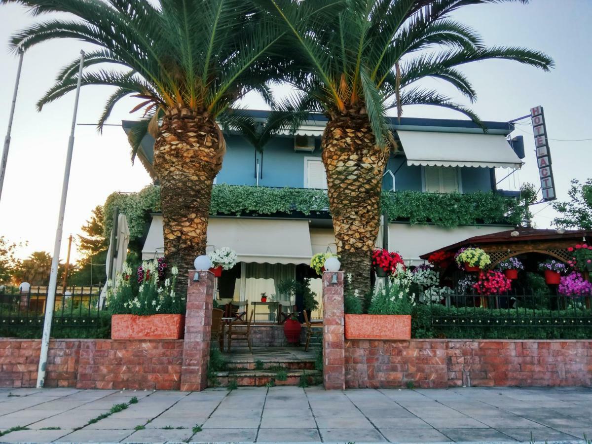 Hotel Akti Livanátai Exterior foto